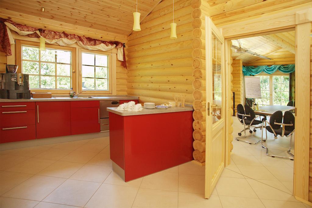 ארנסברג Hotelanlage Country Lodge מראה חיצוני תמונה